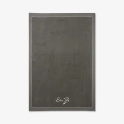 Serviette De Bain A Broderie Grise Serviettes De Bain